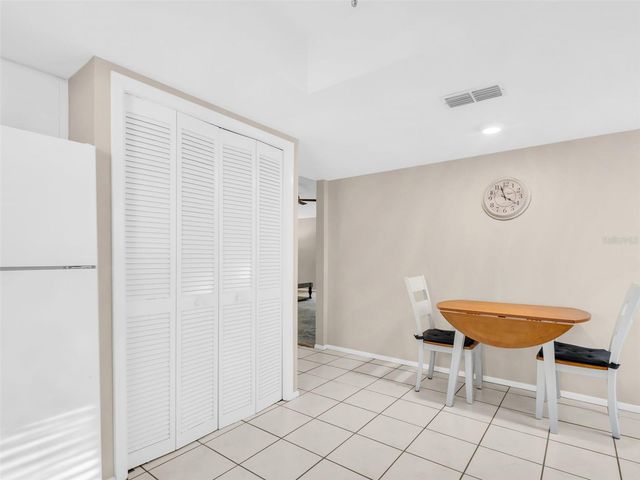 2504 OAK CIRCLE, Tarpon Springs, FL 34689