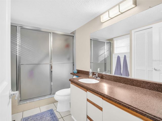 2504 OAK CIRCLE, Tarpon Springs, FL 34689