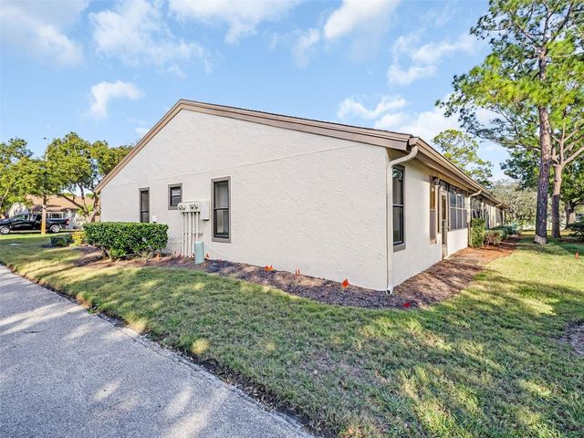 2504 OAK CIRCLE, Tarpon Springs, FL 34689