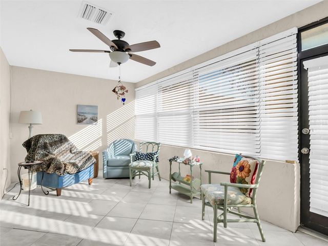 2504 OAK CIRCLE, Tarpon Springs, FL 34689