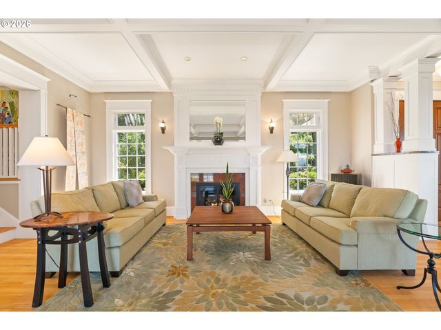 550 Nw ALPINE Ter, Portland, OR 97210