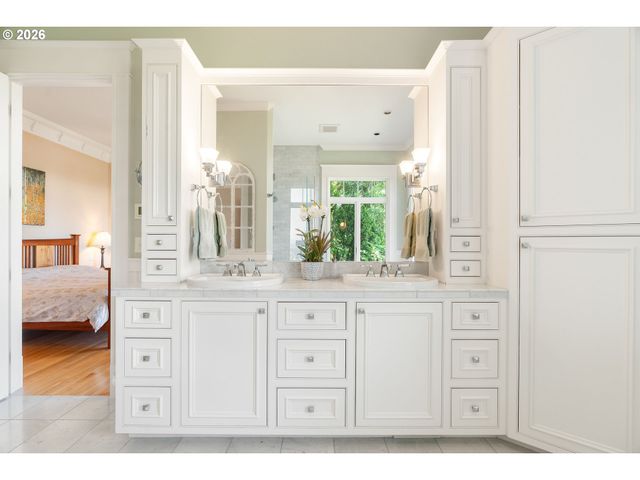 550 Nw ALPINE Ter, Portland, OR 97210
