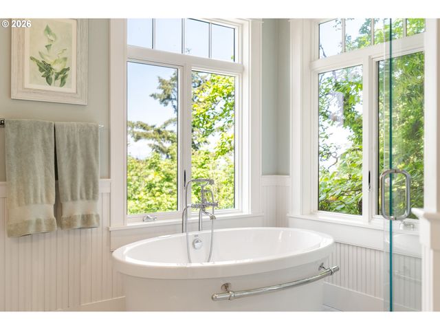 550 Nw ALPINE Ter, Portland, OR 97210