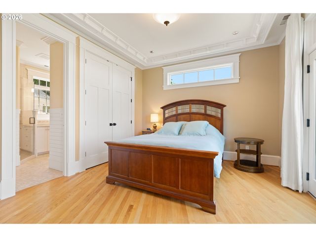 550 Nw ALPINE Ter, Portland, OR 97210