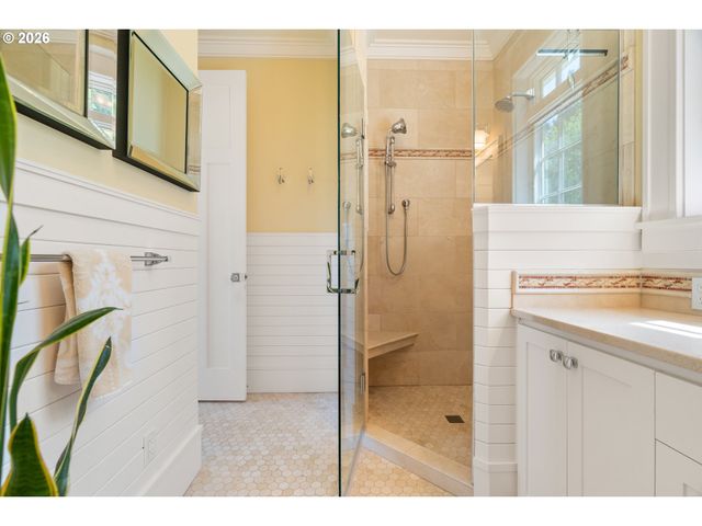 550 Nw ALPINE Ter, Portland, OR 97210