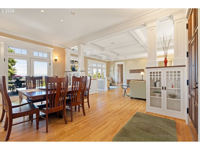 550 Nw ALPINE Ter, Portland, OR 97210