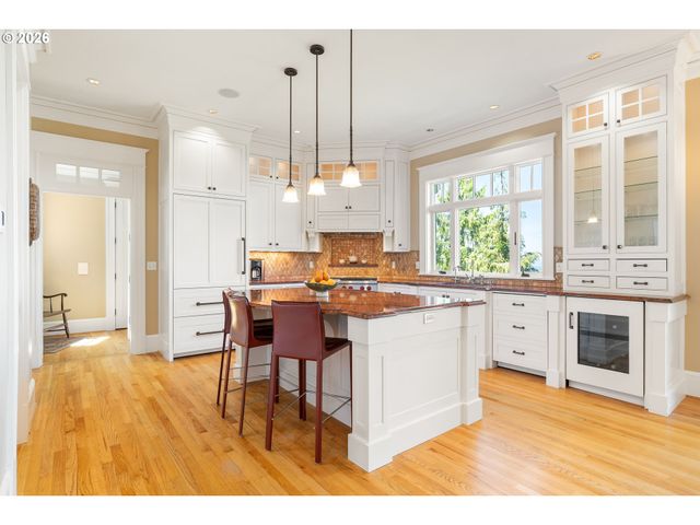550 Nw ALPINE Ter, Portland, OR 97210
