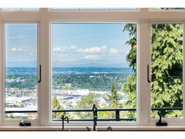 550 Nw ALPINE Ter, Portland, OR 97210