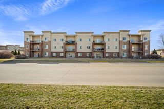 6350 Coachlight Drive 2205, West Des Moines, IA 50266