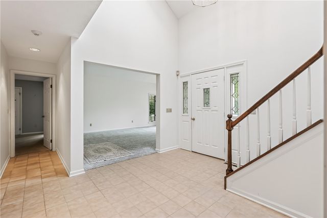472 Maplewoods Ln, Webster, NY 14580