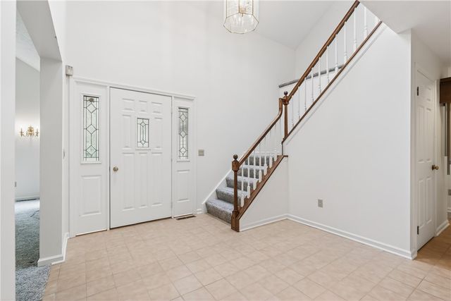 472 Maplewoods Ln, Webster, NY 14580