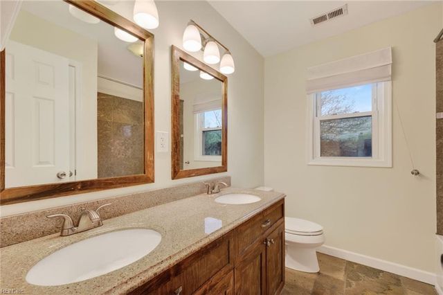 1825 Summerhedge CLS, Virginia Beach, VA 23456