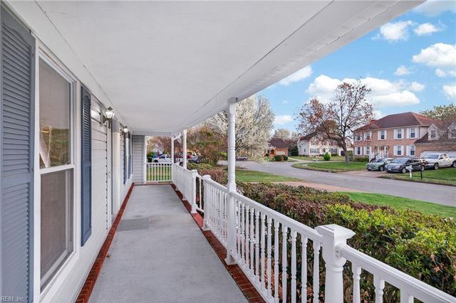 1825 Summerhedge CLS, Virginia Beach, VA 23456