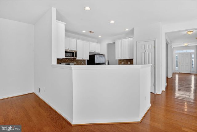 21429 HUMBOLT SQ, Ashburn, VA 20147