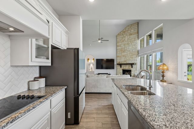 645 Winters Drive, Waxahachie, TX 75165