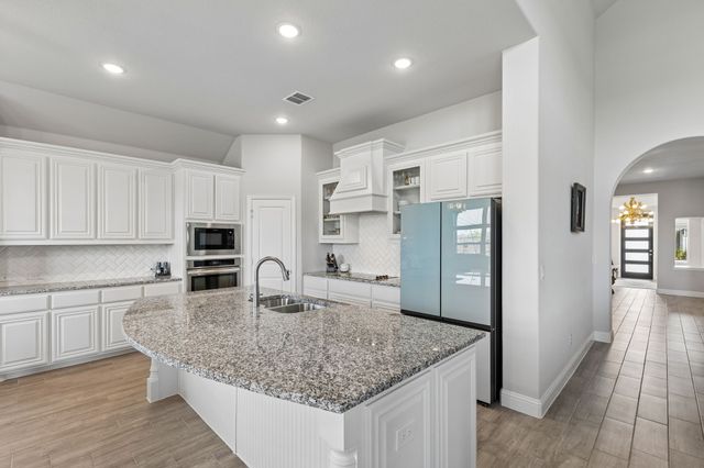645 Winters Drive, Waxahachie, TX 75165