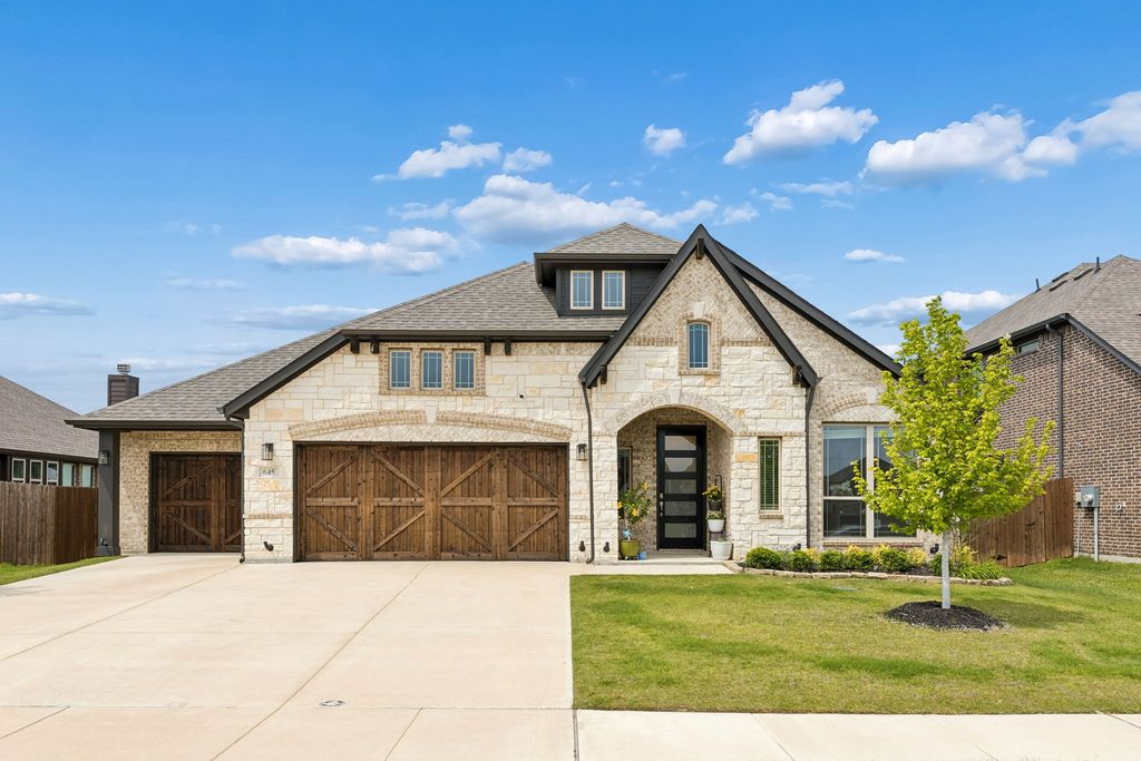 645 Winters Drive, Waxahachie, TX 75165