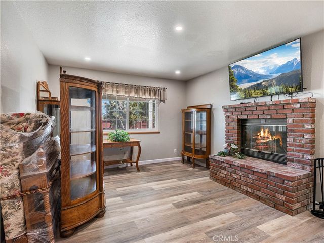 12190 Mission, Oak Hills, CA 92344