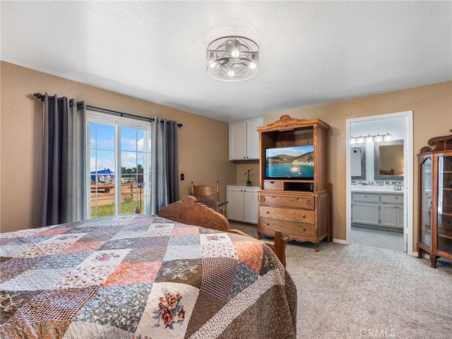 12190 Mission, Oak Hills, CA 92344