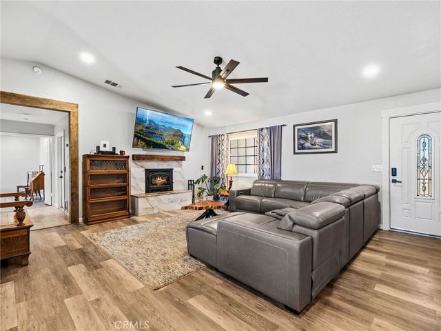 12190 Mission, Oak Hills, CA 92344