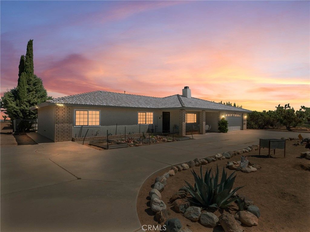 12190 Mission, Oak Hills, CA 92344