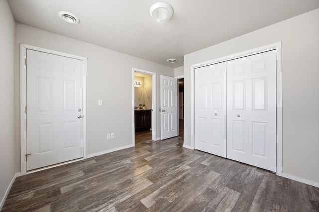 4304 Estate Drive S, Fargo, ND 58104