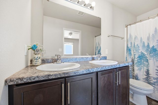 4304 Estate Drive S, Fargo, ND 58104