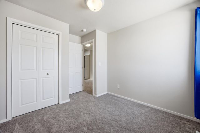 4304 Estate Drive S, Fargo, ND 58104