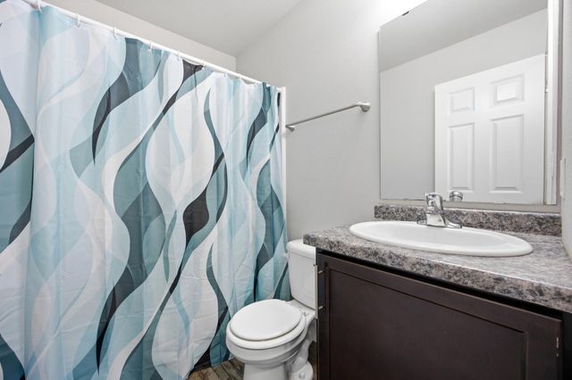 4304 Estate Drive S, Fargo, ND 58104