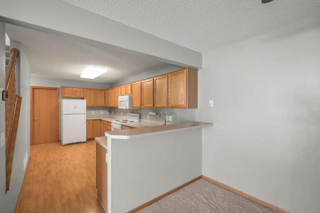 815 Ferdinand Drive, Shakopee, MN 55379