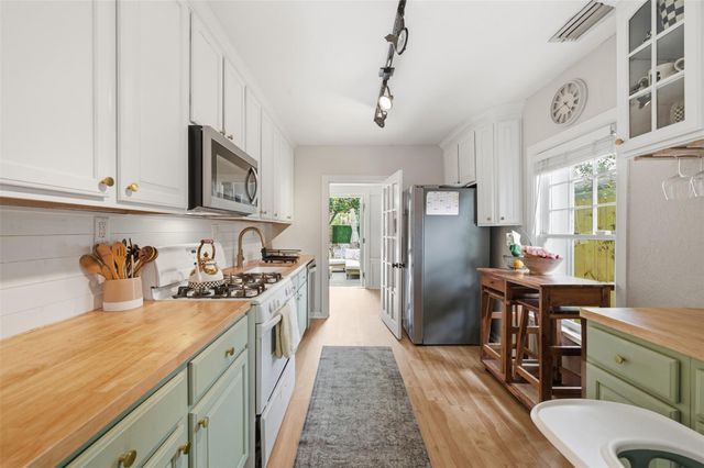 117 S Palmway, Lake Worth Beach, FL 33460