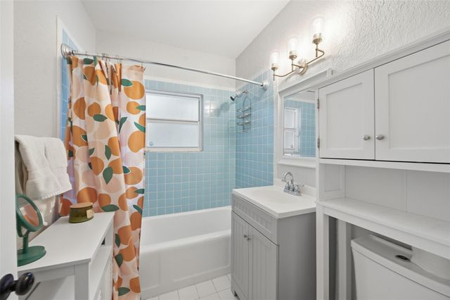 117 S Palmway, Lake Worth Beach, FL 33460