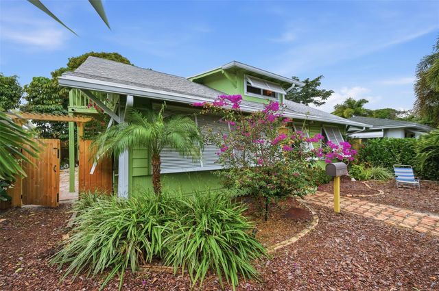 117 S Palmway, Lake Worth Beach, FL 33460