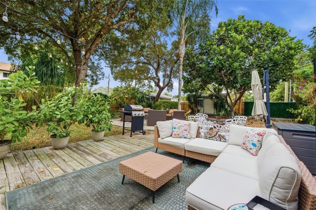 117 S Palmway, Lake Worth Beach, FL 33460