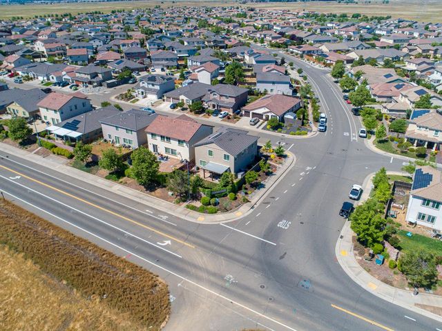 4811 Copper Sunset Way, Rancho Cordova, CA 95742