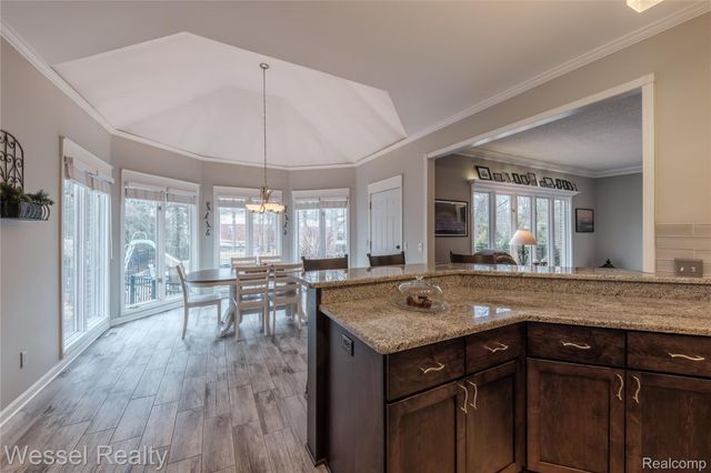 49112 White Mill Drive, Shelby Charter Township, MI 48317