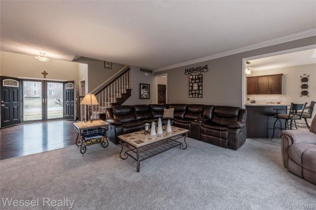 49112 White Mill Drive, Shelby Charter Township, MI 48317