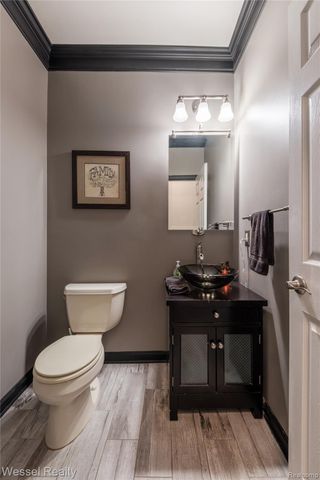 49112 White Mill Drive, Shelby Charter Township, MI 48317