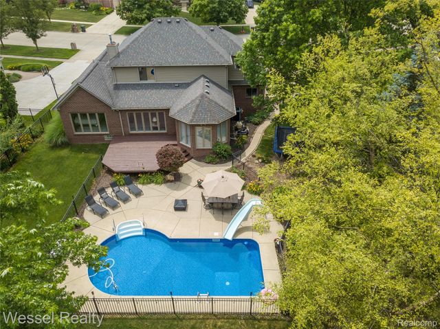 49112 White Mill Drive, Shelby Charter Township, MI 48317