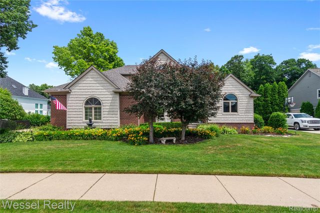 49112 White Mill Drive, Shelby Charter Township, MI 48317