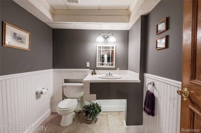 49112 White Mill Drive, Shelby Charter Township, MI 48317