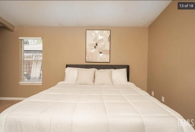 5506 Seasons Drive, Bakersfield, CA 93313