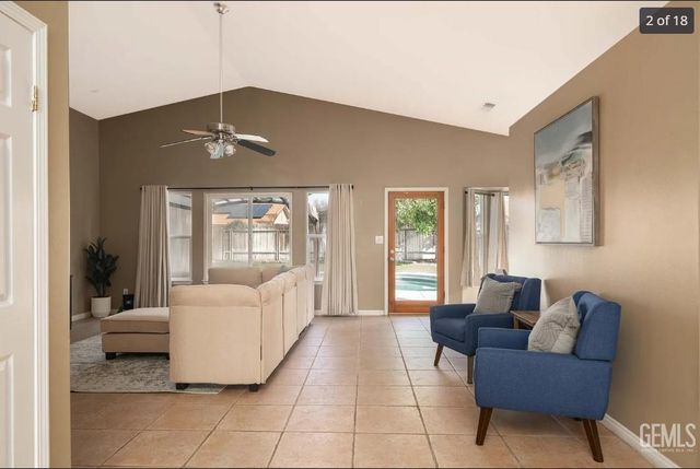 5506 Seasons Drive, Bakersfield, CA 93313