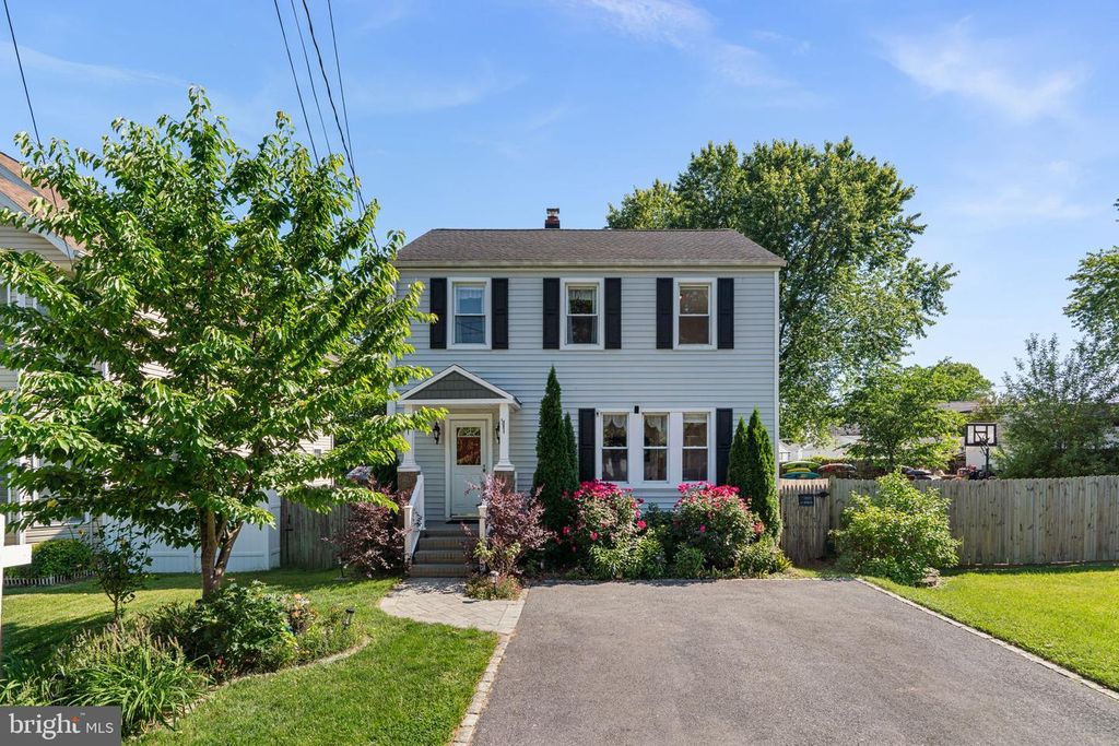 Image 1 of property listing at 2843 PENNSYLVANIA AVE, Baltimore, MD 21227