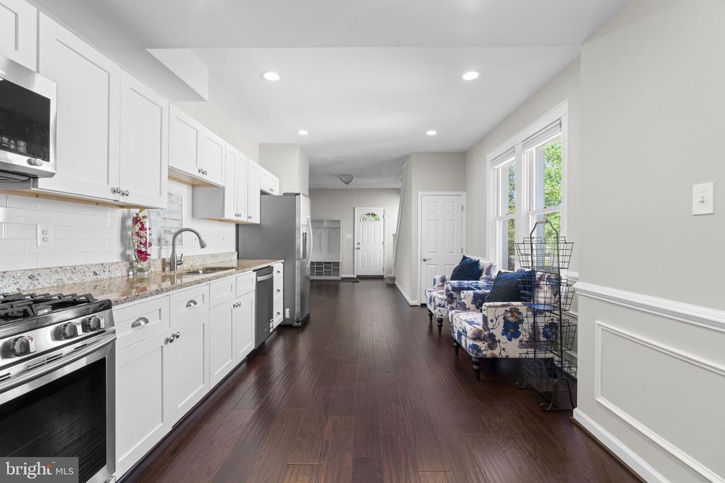 Image 12 of property listing at 2843 PENNSYLVANIA AVE, Baltimore, MD 21227