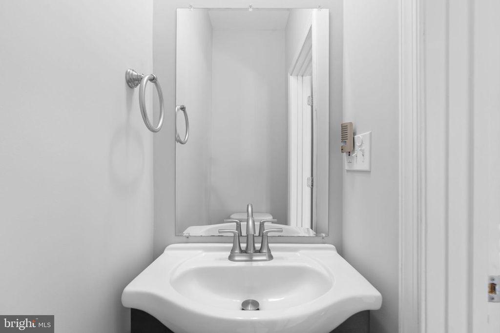 Image 15 of property listing at 2843 PENNSYLVANIA AVE, Baltimore, MD 21227