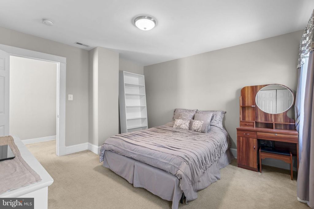 Image 26 of property listing at 2843 PENNSYLVANIA AVE, Baltimore, MD 21227