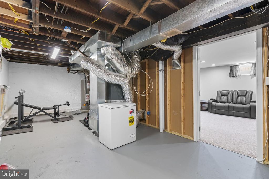 Image 34 of property listing at 2843 PENNSYLVANIA AVE, Baltimore, MD 21227