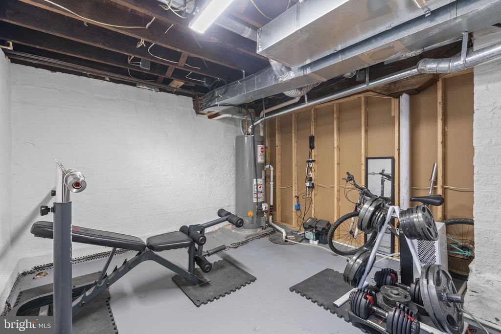 Image 35 of property listing at 2843 PENNSYLVANIA AVE, Baltimore, MD 21227