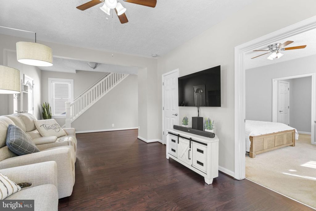 Image 8 of property listing at 2843 PENNSYLVANIA AVE, Baltimore, MD 21227